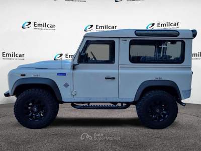 Land Rover Defender 90 SW 2.4 TD SE Bianco usata SAN BENEDETTO DEL TRONTO