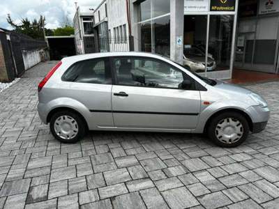 Ford Fiesta Fiesta V 2002 3p 1.2 16v Ambiente Argento usata Mariano Comense