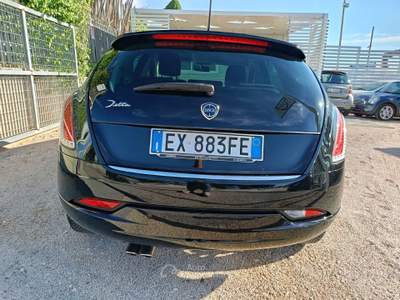 Lancia Delta DPF Gold Nero usata Altamura