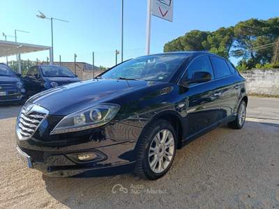Lancia Delta DPF Gold Nero usata Altamura
