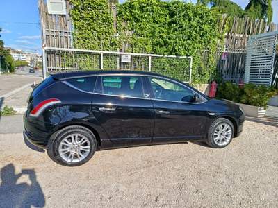 Lancia Delta DPF Gold Nero usata Altamura