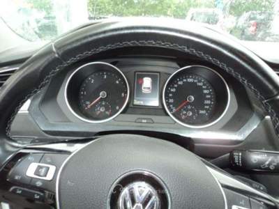 Volkswagen Tiguan 2.0 TDI SCR DSG Sport BlueMotion Technology Bianco usata Sala Bolognese