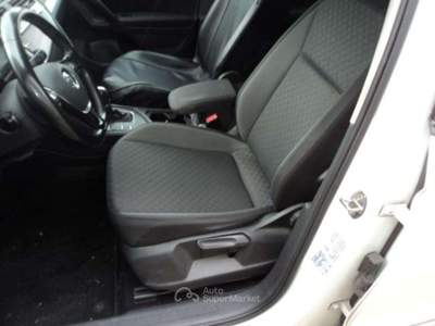 Volkswagen Tiguan 2.0 TDI SCR DSG Sport BlueMotion Technology Bianco usata Sala Bolognese