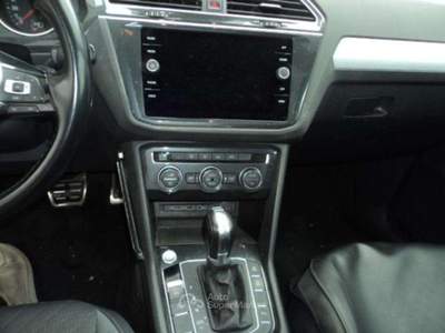 Volkswagen Tiguan 2.0 TDI SCR DSG Sport BlueMotion Technology Bianco usata Sala Bolognese