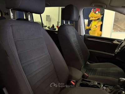 Volkswagen Touran 1.6 tdi Highline 115cv dsg - 7 posti Bianco usata Trento
