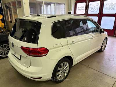 Volkswagen Touran 1.6 tdi Highline 115cv dsg - 7 posti Bianco usata Trento