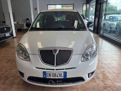 Lancia Ypsilon 1.3 mjt *PER NEOPATENTATI Bianco usata Carvico