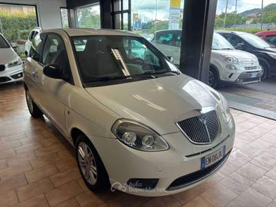 Lancia Ypsilon 1.3 mjt *PER NEOPATENTATI Bianco usata Carvico