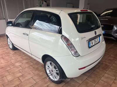 Lancia Ypsilon 1.3 mjt *PER NEOPATENTATI Bianco usata Carvico