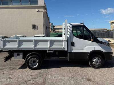 Iveco Daily 35C16 CASSONE RIBALTABILE 3 POSTI - 2022 Bianco usata Corato