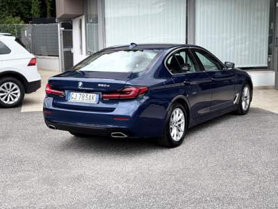 BMW Serie 5 518i 520 Diesel 48V 190CV E6 - 2022 Blu/Azzurro usata Roma