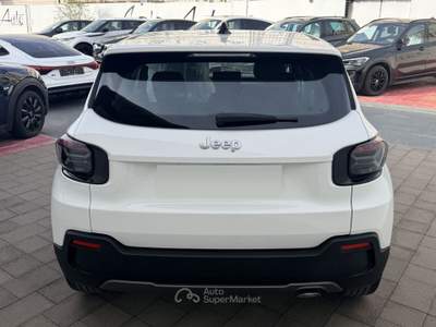 Jeep Avenger 100 CV Longitude Bianco usata Roma