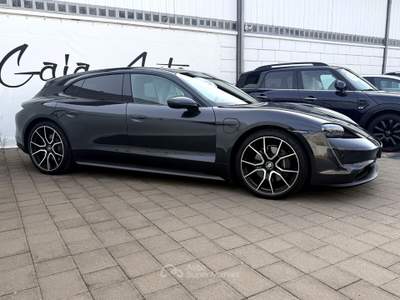 Porsche Taycan SPORT TURISMO PASM battery performance plus Grigio usata Roma