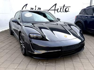 Porsche Taycan SPORT TURISMO PASM battery performance plus Grigio usata Roma