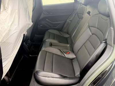 Porsche Taycan SPORT TURISMO PASM battery performance plus Grigio usata Roma