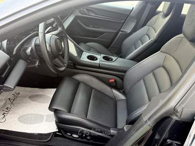 Porsche Taycan SPORT TURISMO PASM battery performance plus Grigio usata Roma