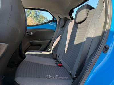 Toyota Aygo AUTOMATICA|1.0 VVT-i 72 CV 5 porte x-cool MMT Blu/Azzurro usata Calestano