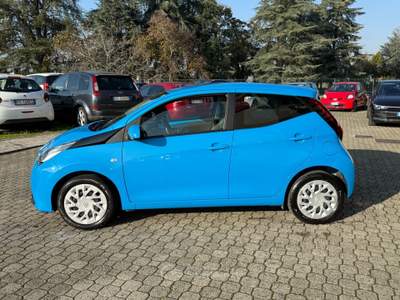 Toyota Aygo AUTOMATICA|1.0 VVT-i 72 CV 5 porte x-cool MMT Blu/Azzurro usata Calestano
