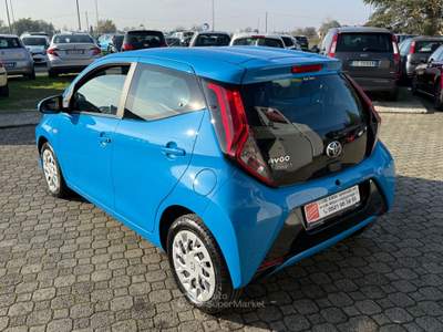 Toyota Aygo AUTOMATICA|1.0 VVT-i 72 CV 5 porte x-cool MMT Blu/Azzurro usata Calestano