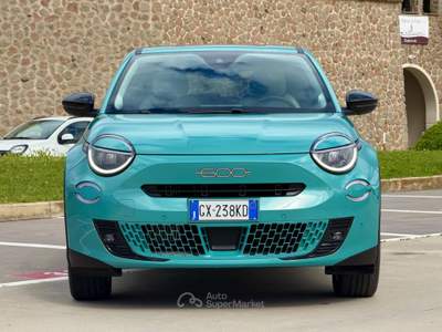 Fiat 600 HYBRID 110CV DCT MHEV LA PRIMA II SUPER FULL !!! Blu/Azzurro usata Civitavecchia