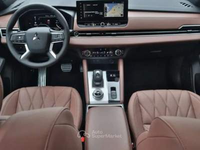 Mitsubishi Outlander 2.4L 4WD PHEV Instyle Blu/Azzurro usata Pieve di Cento