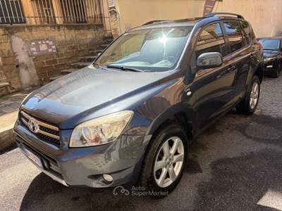 Toyota RAV4 RAV 4 RAV4 Crossover 2.2 D-4D 136 CV DPF Sol Grigio usata Roma