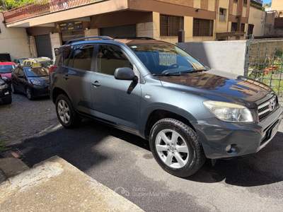 Toyota RAV4 RAV 4 RAV4 Crossover 2.2 D-4D 136 CV DPF Sol Grigio usata Roma