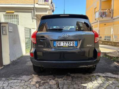 Toyota RAV4 RAV 4 RAV4 Crossover 2.2 D-4D 136 CV DPF Sol Grigio usata Roma