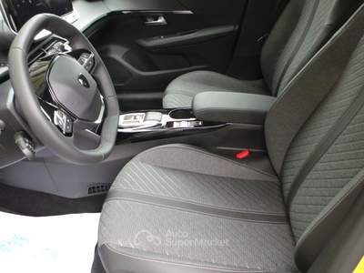 Peugeot 208 km 0 Giallo usata Dormelletto