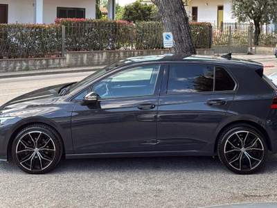Volkswagen Golf Vettura semi nuova con linee sportive Grigio usata Sant'Omero