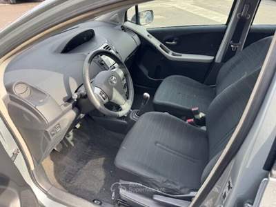 Toyota Yaris Yaris 1.4 D-4D 5 porte Sol Grigio usata Concesio