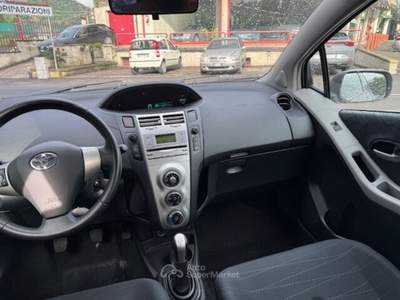 Toyota Yaris Yaris 1.4 D-4D 5 porte Sol Grigio usata Concesio