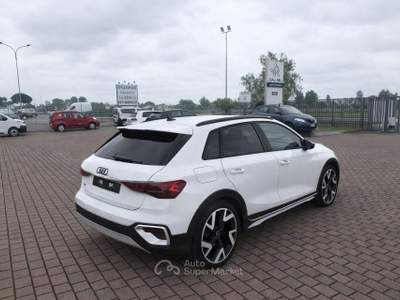 Audi A3 allstreet 35 TDI S tronic Identity Arrow S line Bianco usata Montagnana