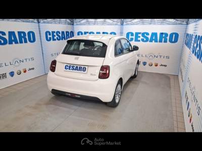 Fiat 500e 3+1 42 kWh Bianco usata Pont-Saint-Martin