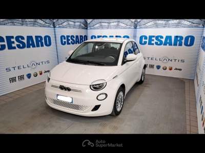 Fiat 500e 3+1 42 kWh Bianco usata Pont-Saint-Martin
