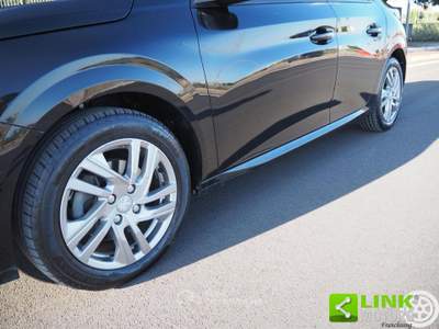 Peugeot 208  BlueHDi 100 Stop&Start 5 porte Active Nero usata Bari