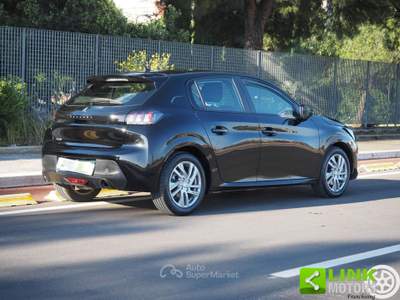 Peugeot 208  BlueHDi 100 Stop&Start 5 porte Active Nero usata Bari