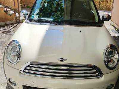 MINI Clubman Tenuta sempre in box, non fumatore usata Grottaferrata