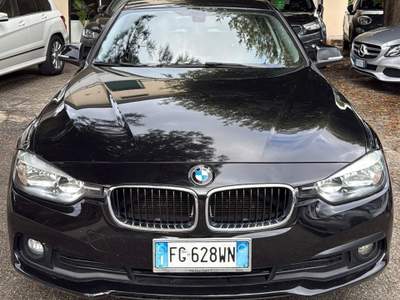 BMW Serie 3 318d Vettura famigliare ma anche sportiva Nero usata Sant'Omero