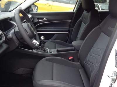 Jeep Avenger 1200 TURBO SUMMIT PACK INFOTAINMENT"18 CARPLAY Bianco usata Pistoia