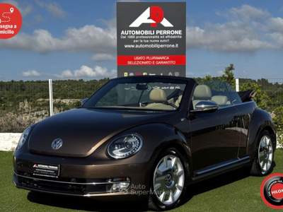 Volkswagen Maggiolino Cabrio 2.0 TDI 70's Design (Pelle/Xeno/Navi/LED) Marrone usata Castellaneta