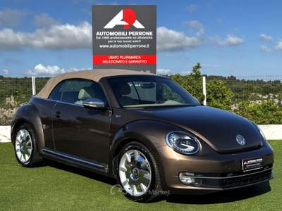 Volkswagen Maggiolino Cabrio 2.0 TDI 70's Design (Pelle/Xeno/Navi/LED) Marrone usata Castellaneta
