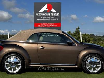 Volkswagen Maggiolino Cabrio 2.0 TDI 70's Design (Pelle/Xeno/Navi/LED) Marrone usata Castellaneta