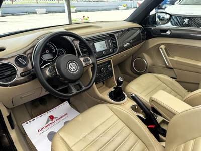 Volkswagen Maggiolino Cabrio 2.0 TDI 70's Design (Pelle/Xeno/Navi/LED) Marrone usata Castellaneta
