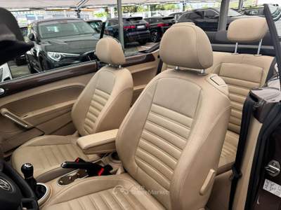 Volkswagen Maggiolino Cabrio 2.0 TDI 70's Design (Pelle/Xeno/Navi/LED) Marrone usata Castellaneta