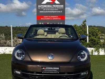 Volkswagen Maggiolino Cabrio 2.0 TDI 70's Design (Pelle/Xeno/Navi/LED) Marrone usata Castellaneta