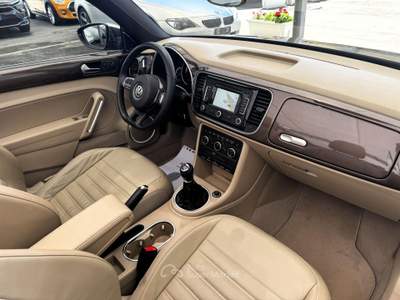 Volkswagen Maggiolino Cabrio 2.0 TDI 70's Design (Pelle/Xeno/Navi/LED) Marrone usata Castellaneta