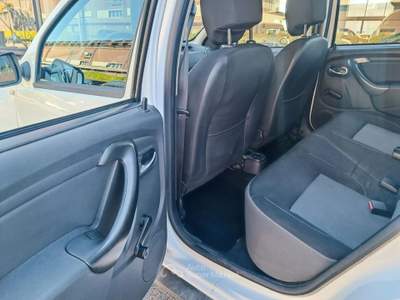 Dacia Duster 1.6 115CV Start&Stop 4x2 GPL Lauréate Bianco usata Castelfranco di Sotto
