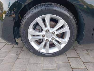 Hyundai i30 Wagon 1.6 CRDi Comfort Nero usata Castelfranco di Sotto