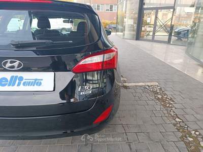 Hyundai i30 Wagon 1.6 CRDi Comfort Nero usata Castelfranco di Sotto